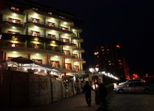 Dinasty Residence Hotel